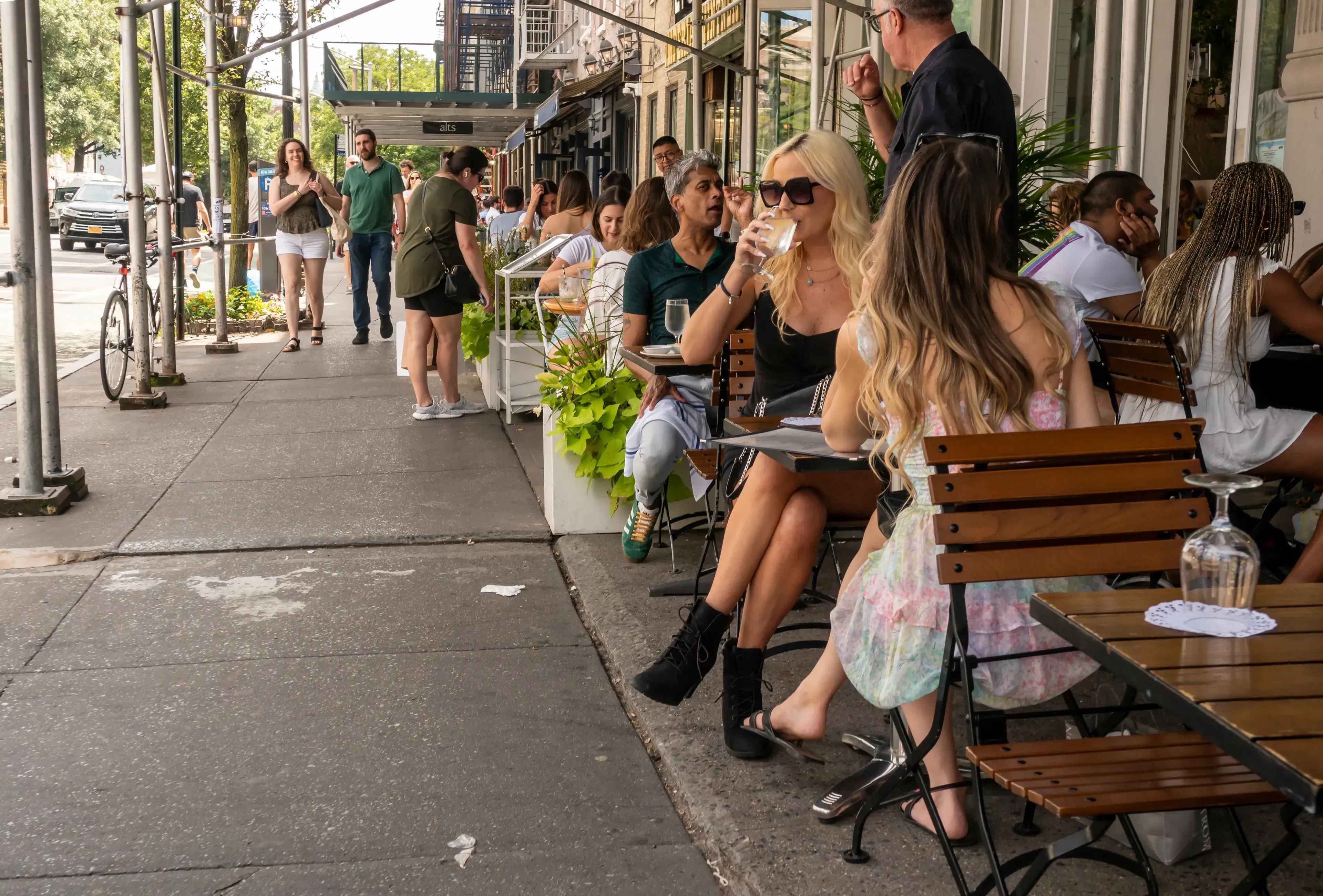New York NY USA-July 22, 2023 Al fresco brunch in Greenwich Village in New York New York NY USA-July 22, 2023 Al fresco brunch in Greenwich Village in New York